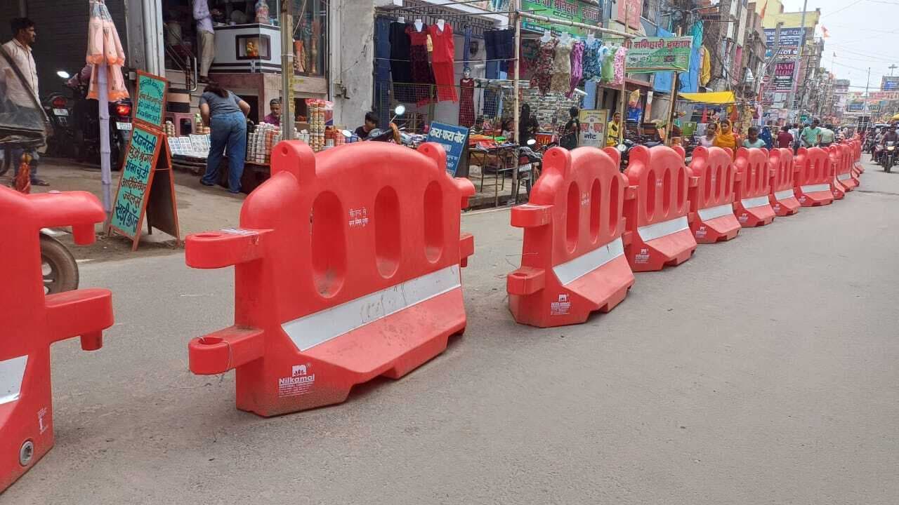 मुंगेर नगर निगम का डिवाइडर गेम, पहले कर दिया लाखों खर्च, अब पड़ा है बेकार