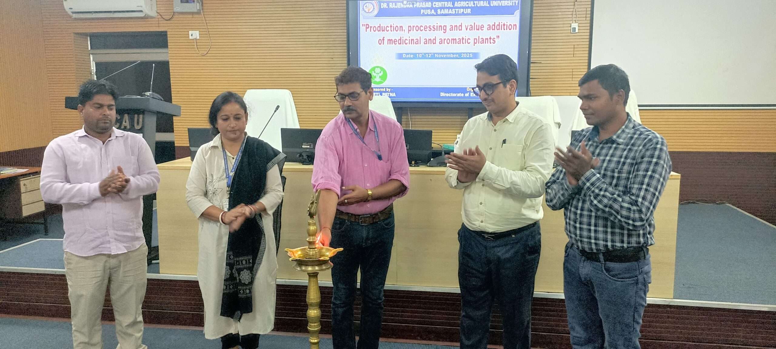 Samastipur News:औषधीय व सुगंधित पौधे के बाजार को नियंत्रित रखने की जरूरत : निदेशक