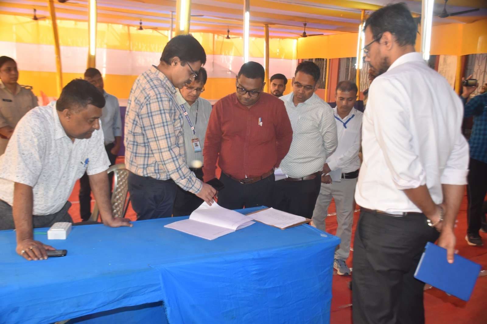 निर्वाचन आयोग की टीम ने वज्रगृह का किया निरीक्षण, अधिकारियों को दिये कई दिशा-निर्देश