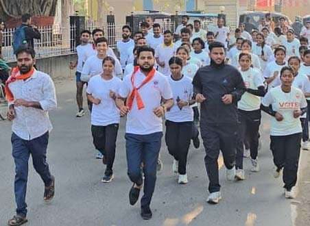 मतदाता जागरूकता के तहत अभाविप का रन फॉर लोकतंत्र अभियान