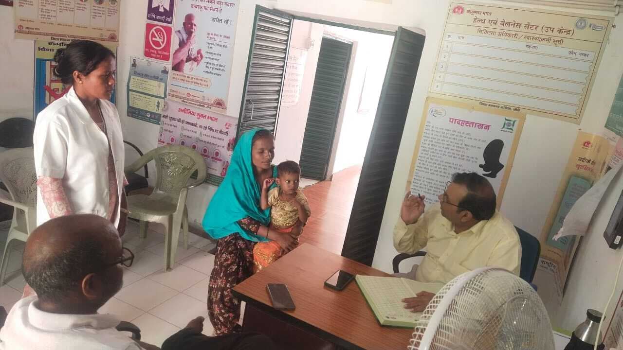 बदलते मौसम रखें स्वास्थ्य का ख्याल : डॉ मुकेश