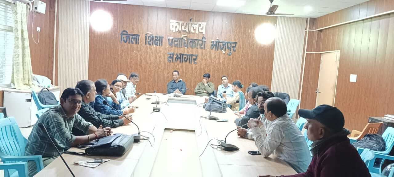 क्रैश कोर्स की कक्षाओं का संचालन नियमित रूप से हो रहा : डीइओ