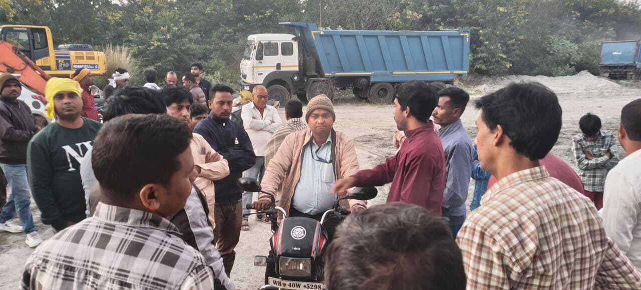 Bokaro News : छाई उठाव कार्य शुरू करने से रोका