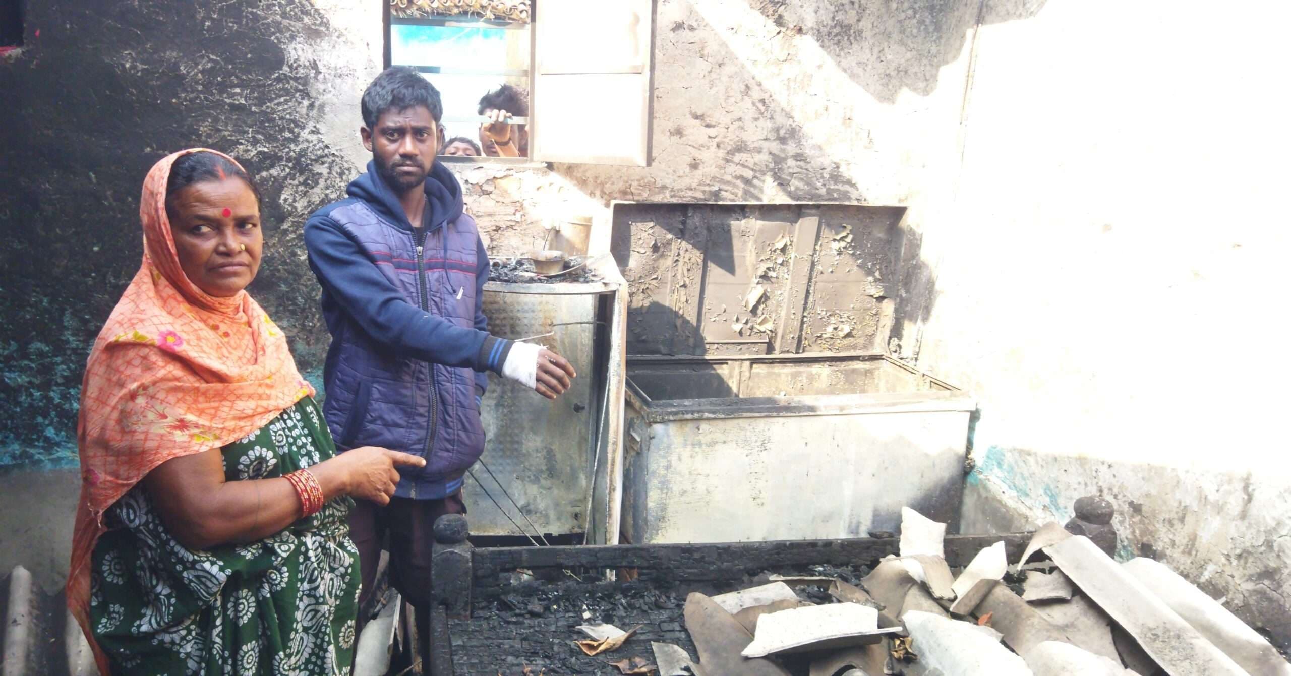 Bokaro News : घर में लगी आग, सामान और नकदी जले