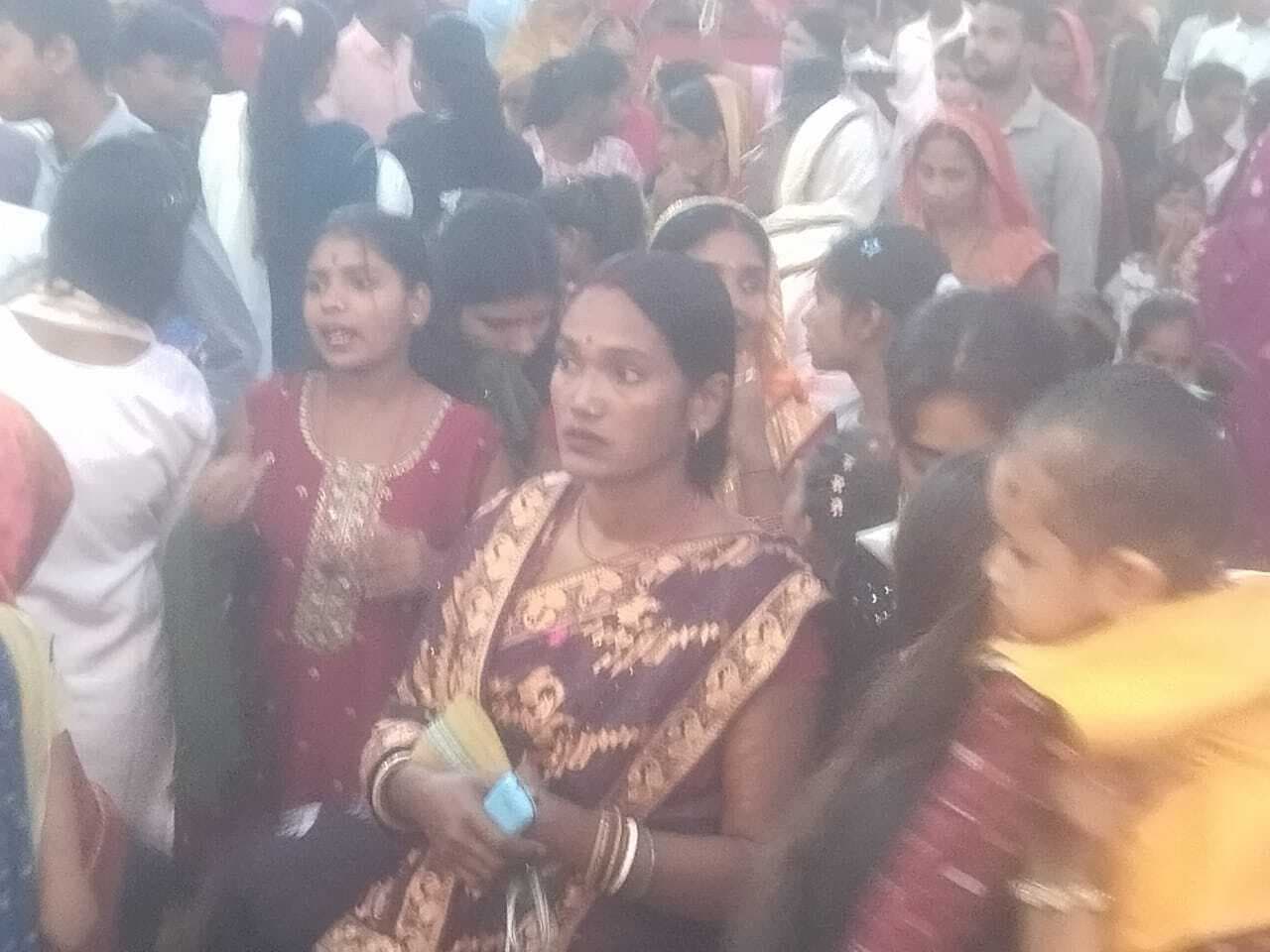 चार दिवसीय कार्तिक मेला में उमड़े लोग