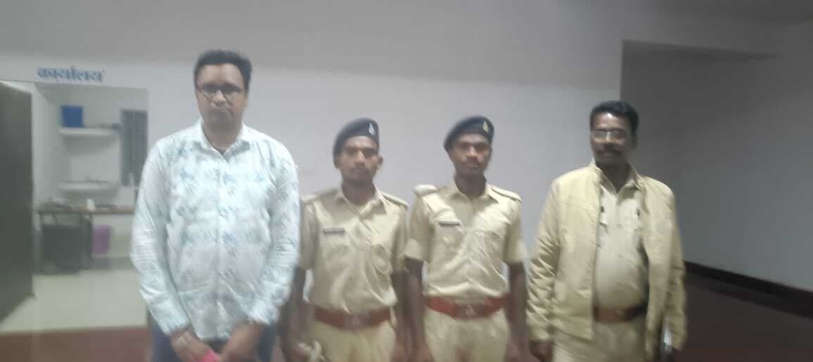 पतना चौक से 98 पीस अवैध नकली बियर व शराब जब्त