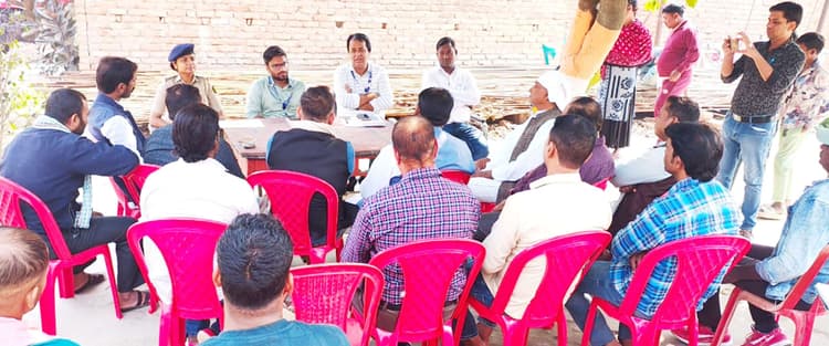 विधानसभा चुनाव की मतगणना को लेकर अधिकारियों ने की बैठक