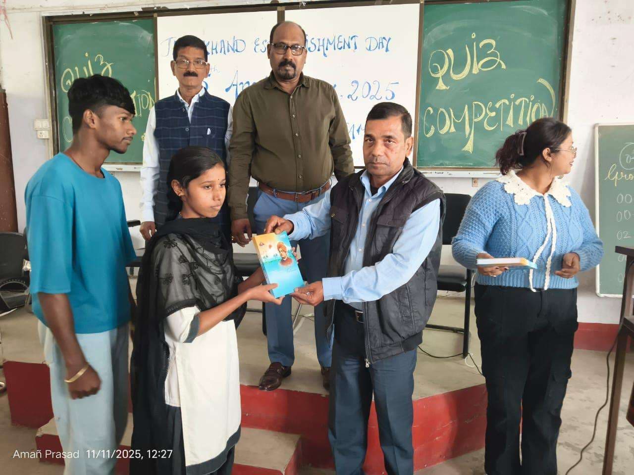 क्विज में तापस, विजय और प्रियंका को मिला प्रथम स्थान