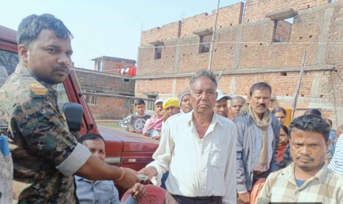 Bokaro News : मुआवजा के आश्वासन पर 13 घंटे बाद उठा दोनों युवकों का शव