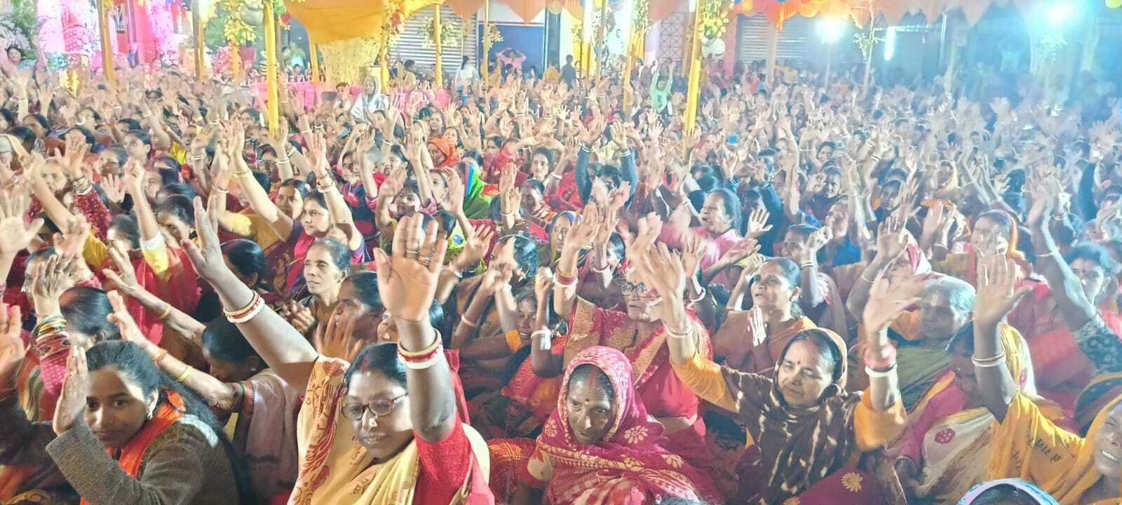 East Singhbhum News : प्रेम व समर्पण से की गयी भक्ति सबसे अनमोल : आरती