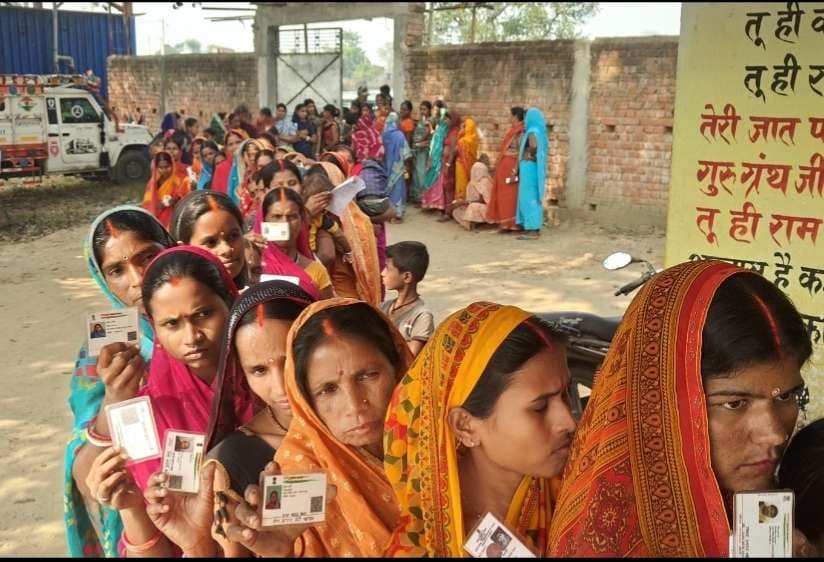 सोनो प्रखंड में वोट डालने में महिला रही पुरुष से आगे