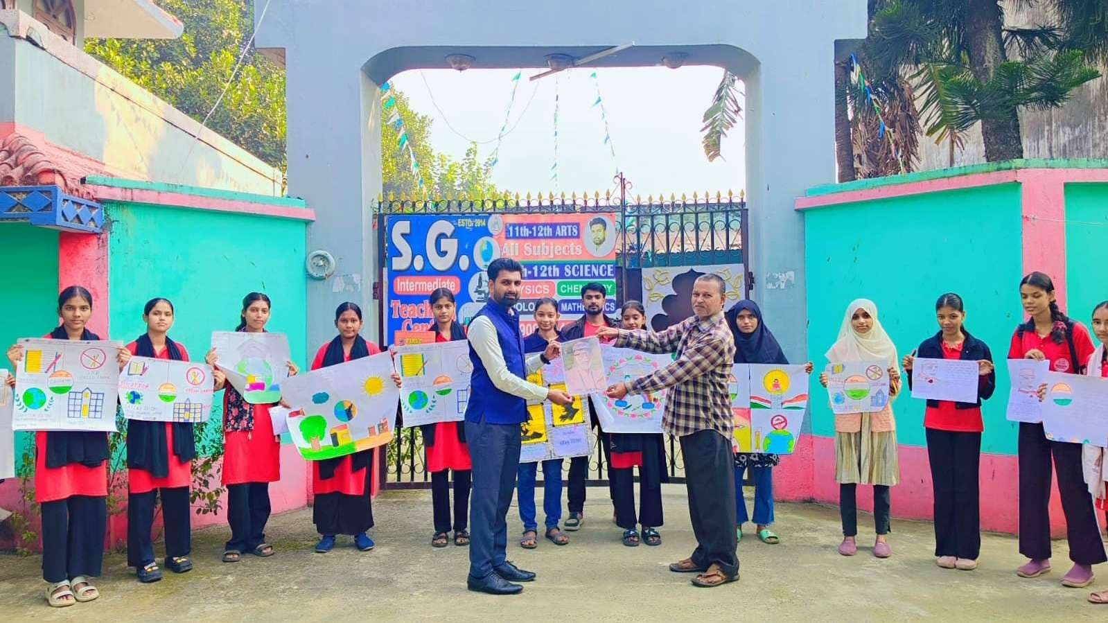 प्रतियोगिता में सुमेधा को मिला प्रथम पुरस्कार