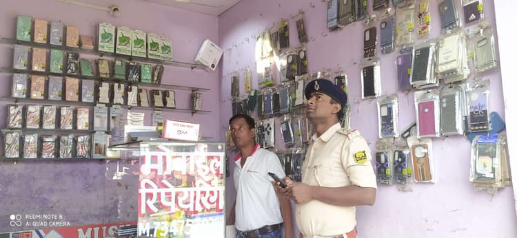 दो दुकानों से डेढ़ लाख के सामान की चोरी