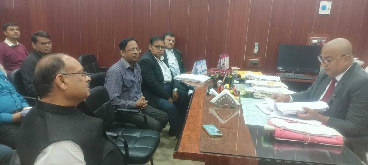 Deoghar news : अधिक से अधिक मामलों का सुलह के आधार पर करायें निष्पादन : पीडीजे