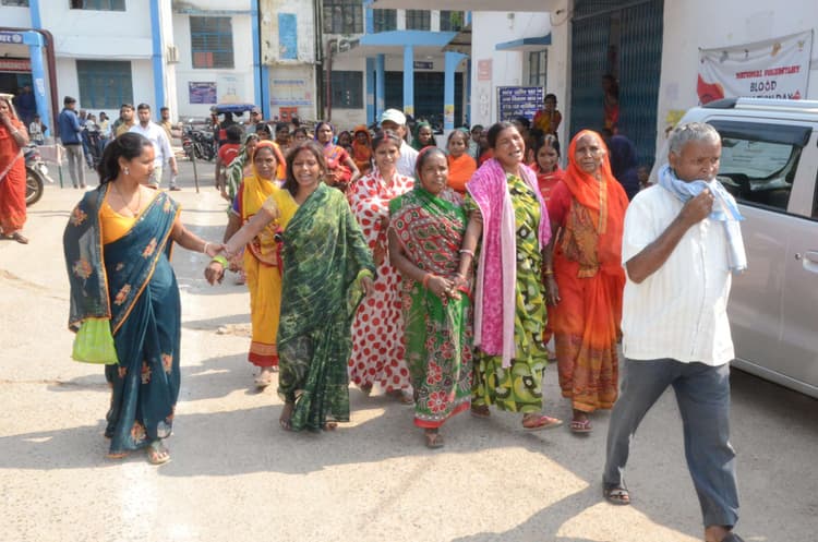 Deoghar news : ससुराल से लौटा युवक, घर में फांसी का फंदा लगाकर दे दी जान, जांच में जुटी पुलिस