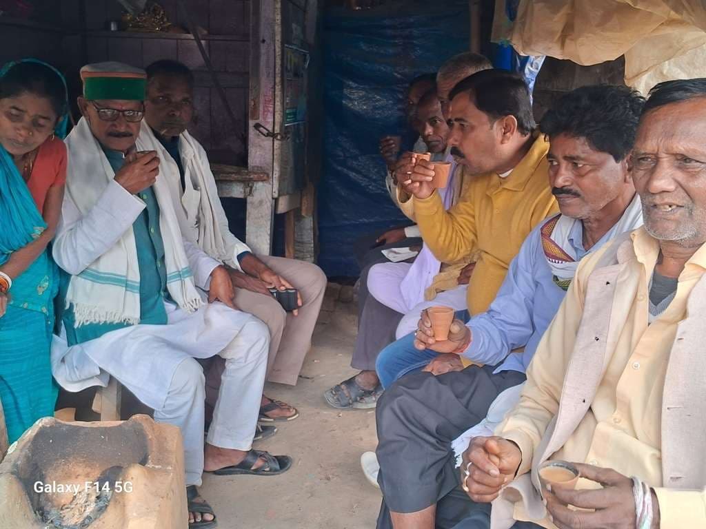 चाय की चुस्की के साथ जीत-हार की चर्चा हुई तेज