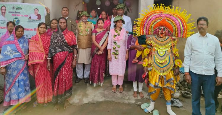 Bokaro News : जिले में 2625 लाभुकों को कराया गया गृह प्रवेश