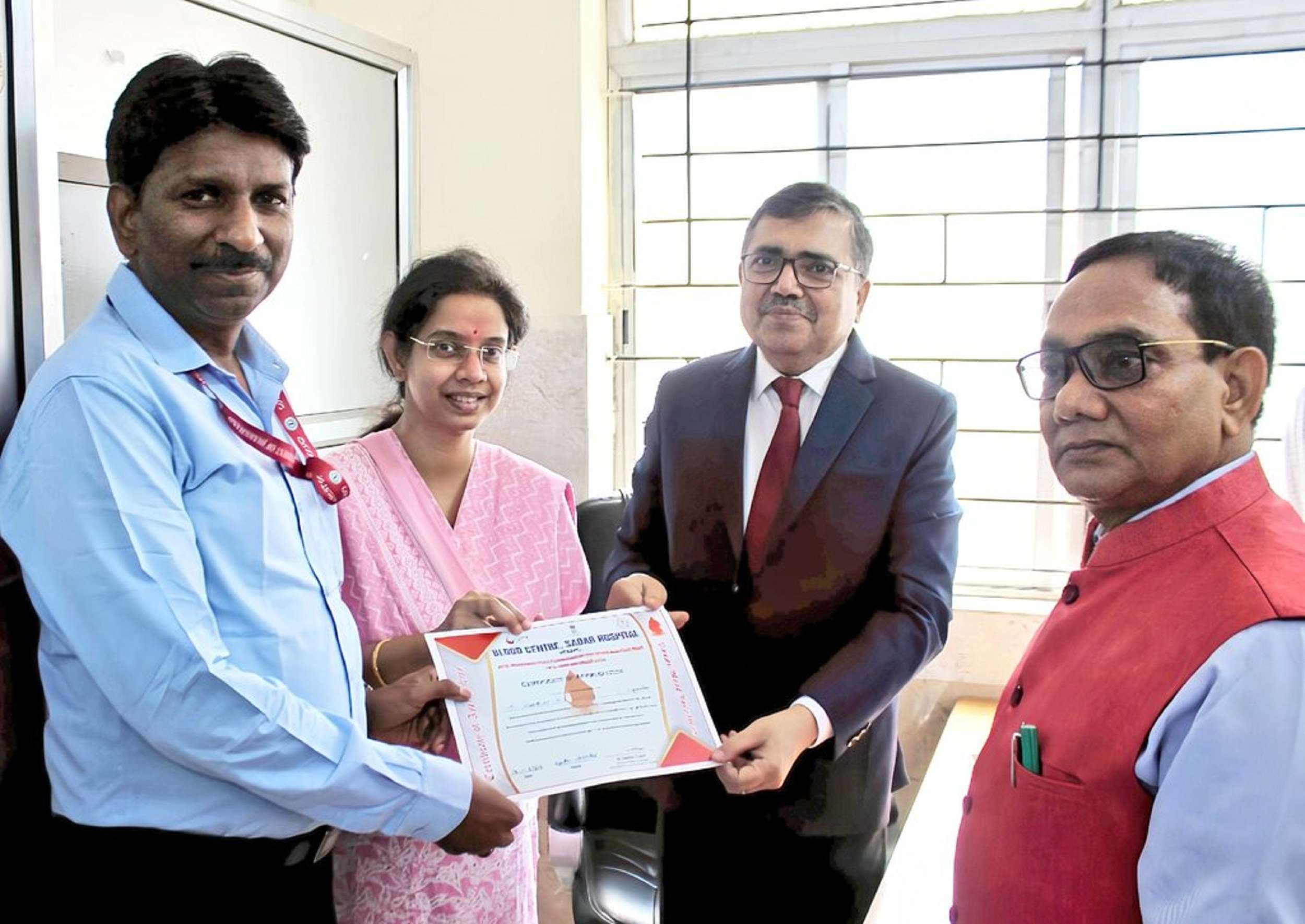 Bokaro News : समाज के हर वर्ग के नागरिक करें रक्तदान : डीसी