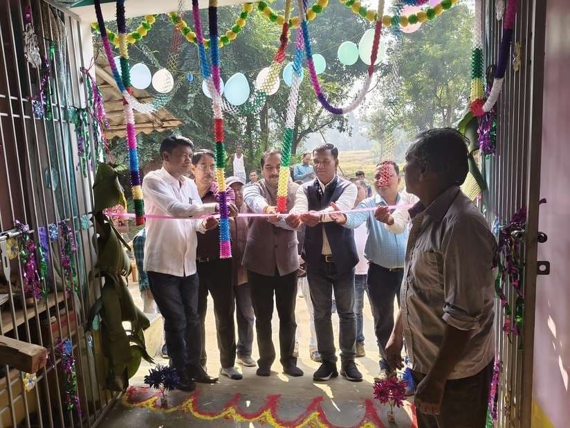 बोआरीजोर प्रखंड में आवास योजना के लाभुकों को गृह प्रवेश