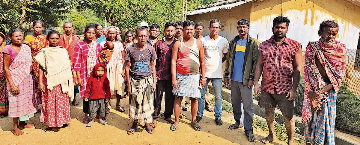 Chaibasa News : डैम क्षेत्र में शराब पीते पकड़े गये, तो ~500 जुर्माना