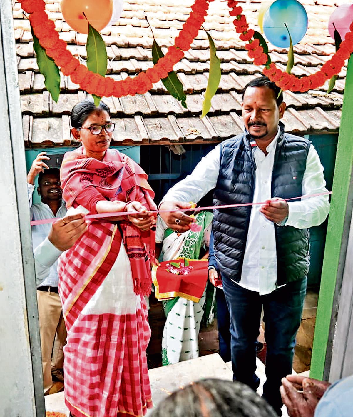 Chaibasa News : मतकमहातु में नौ परिवारों का पक्का मकान का सपना हुआ पूरा