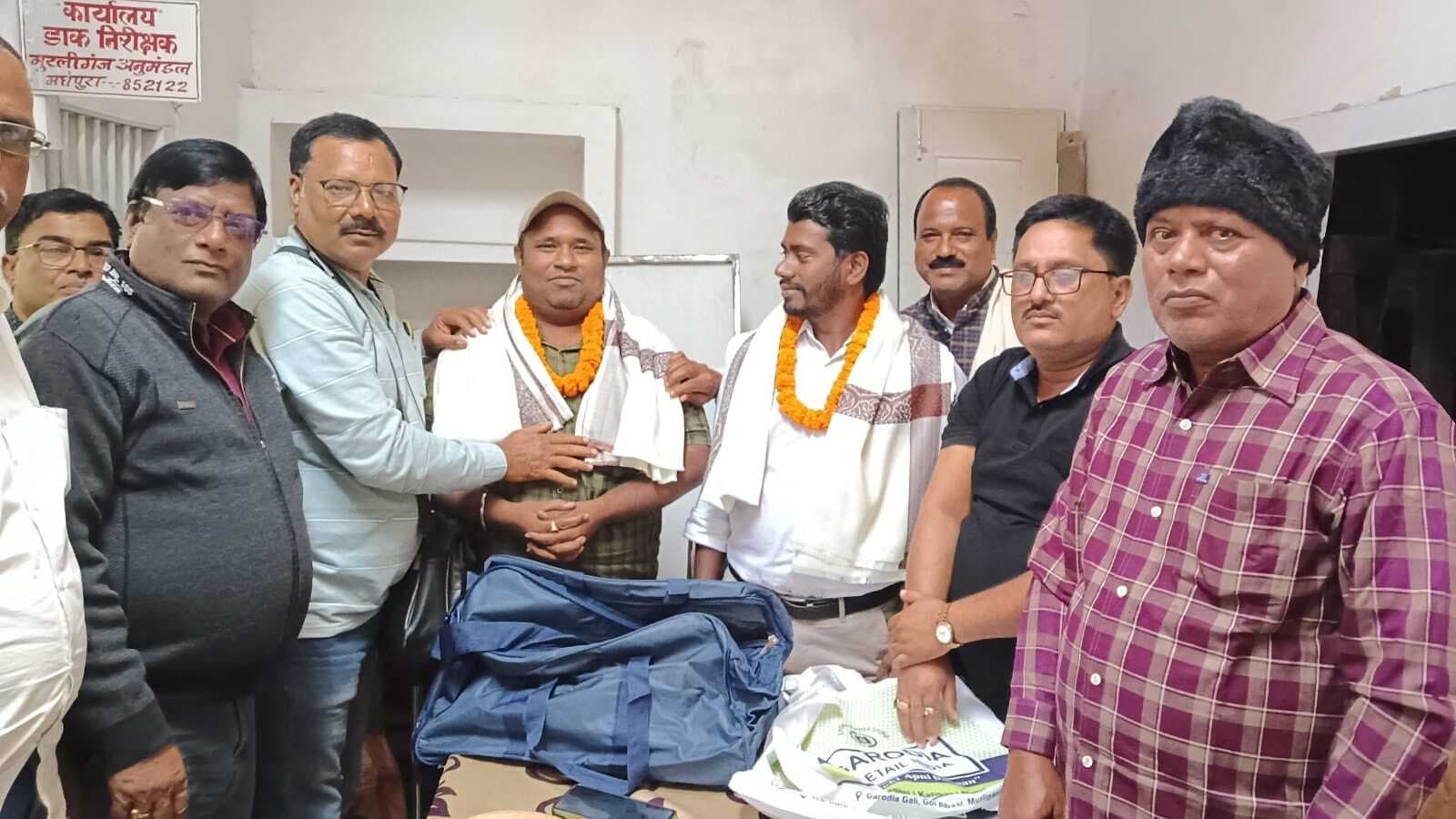 डाक निरीक्षक को समारोह आयोजित कर दी गयी विदाई