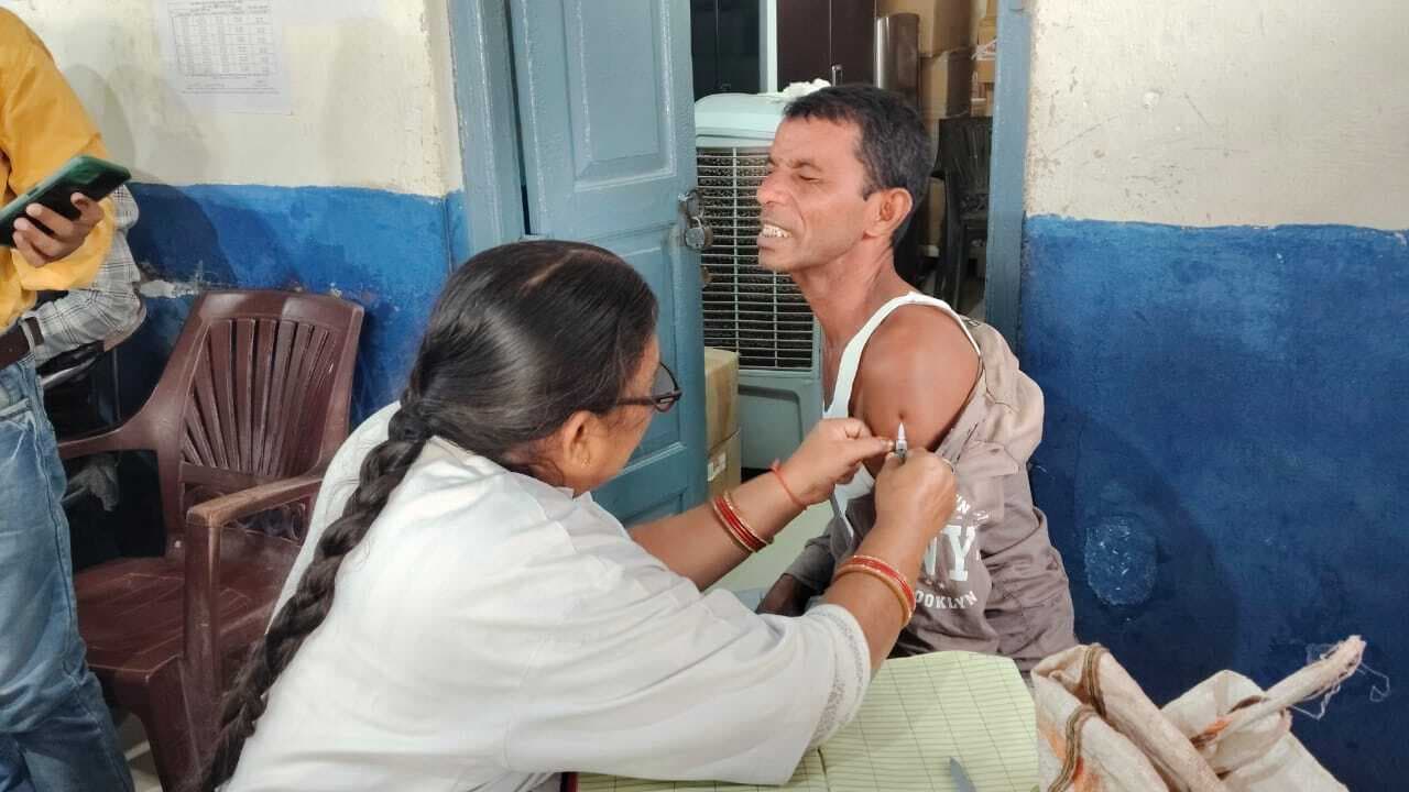 तकिया पर मुहल्ले में अवारा कुत्तों का बढ़ा आतंक