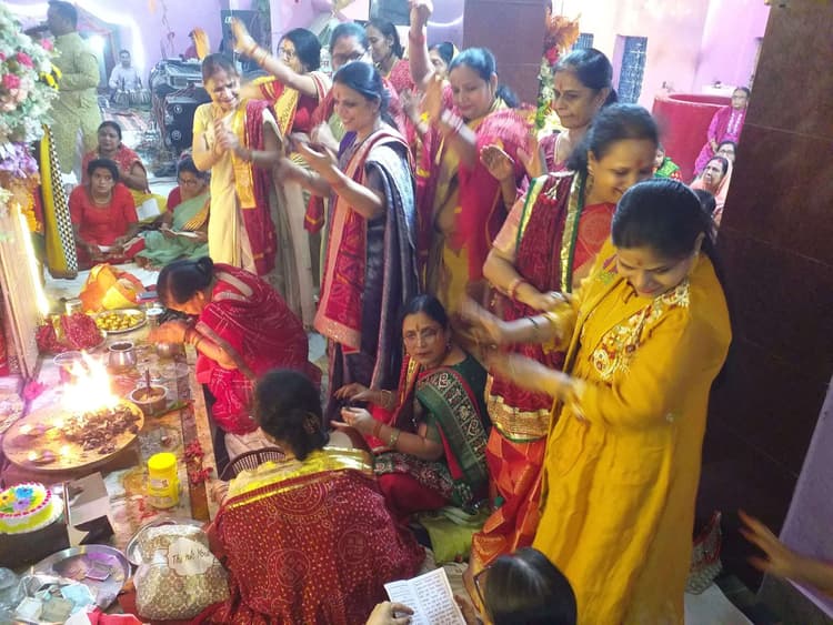 कटिहार में रानी सती मंदिर में भव्य रूप से मनाया गया प्रकटोत्सव, भक्ति में डूबे रहे श्रद्धालु