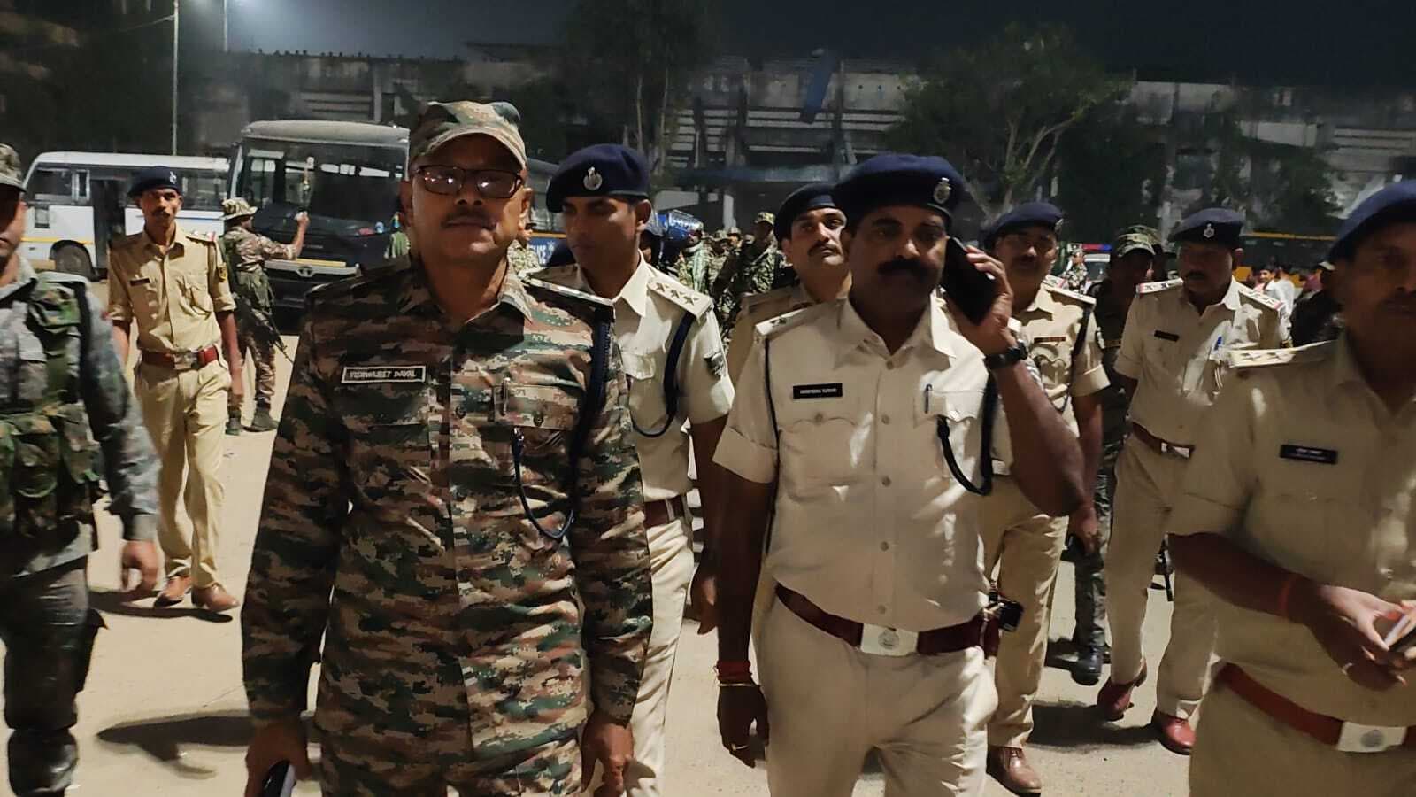 मतगणना को लेकर एसपी के नेतृत्व में किया गया फ्लैग मार्च