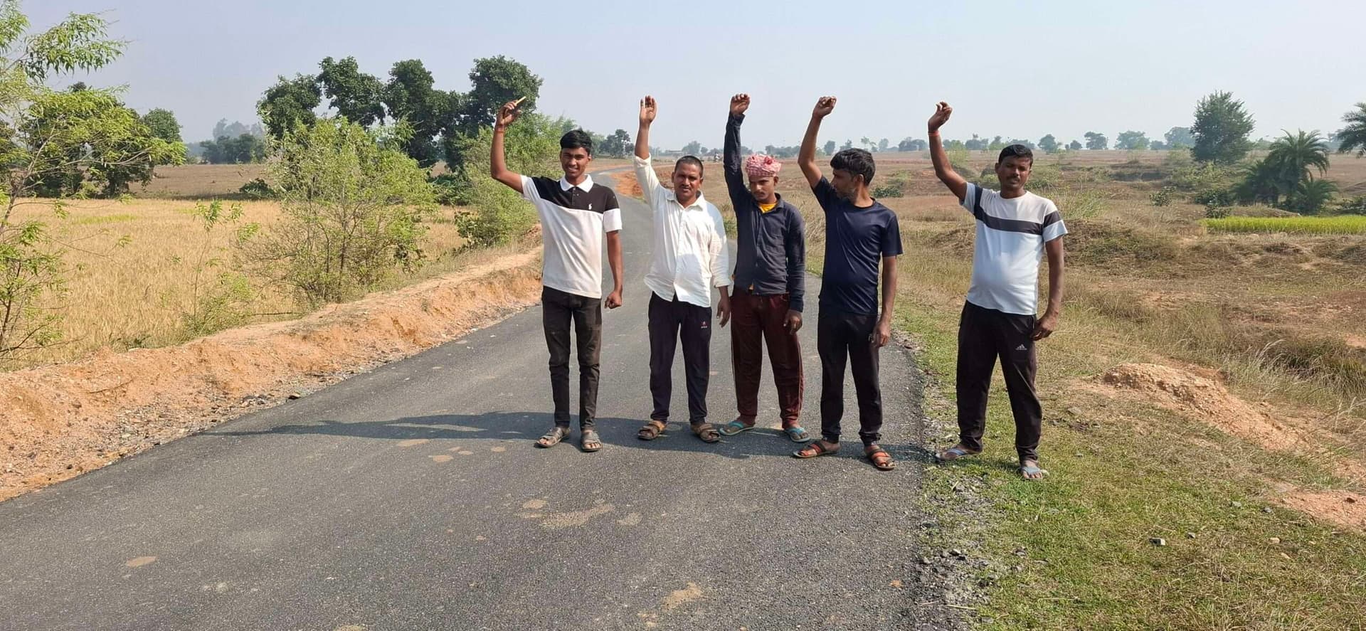 Giridih News: विशेष मरम्मत कार्य में संवेदक पर अनियमितता बरतने का आरोप