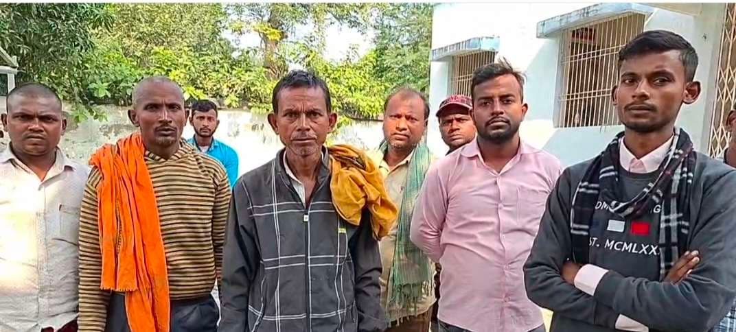 बाइक सवार दंपती को ट्रैक्टर ने मारा धक्का, इलाज के दौरान पत्नी की हुई मौत