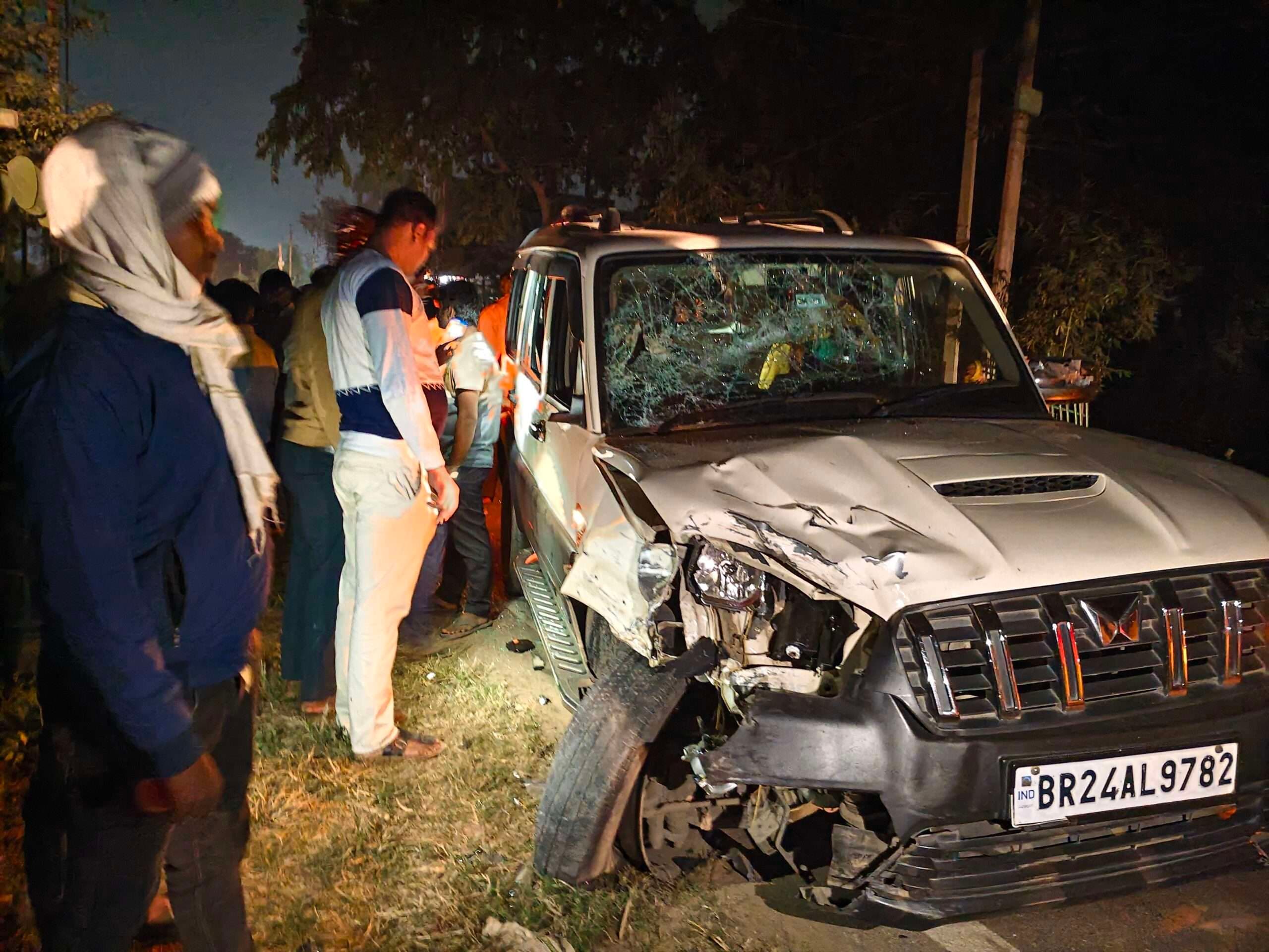 sasaram News : स्कॉर्पियो ने दो बाइकों में मारी टक्कर, चाचा-भतीजा घायल