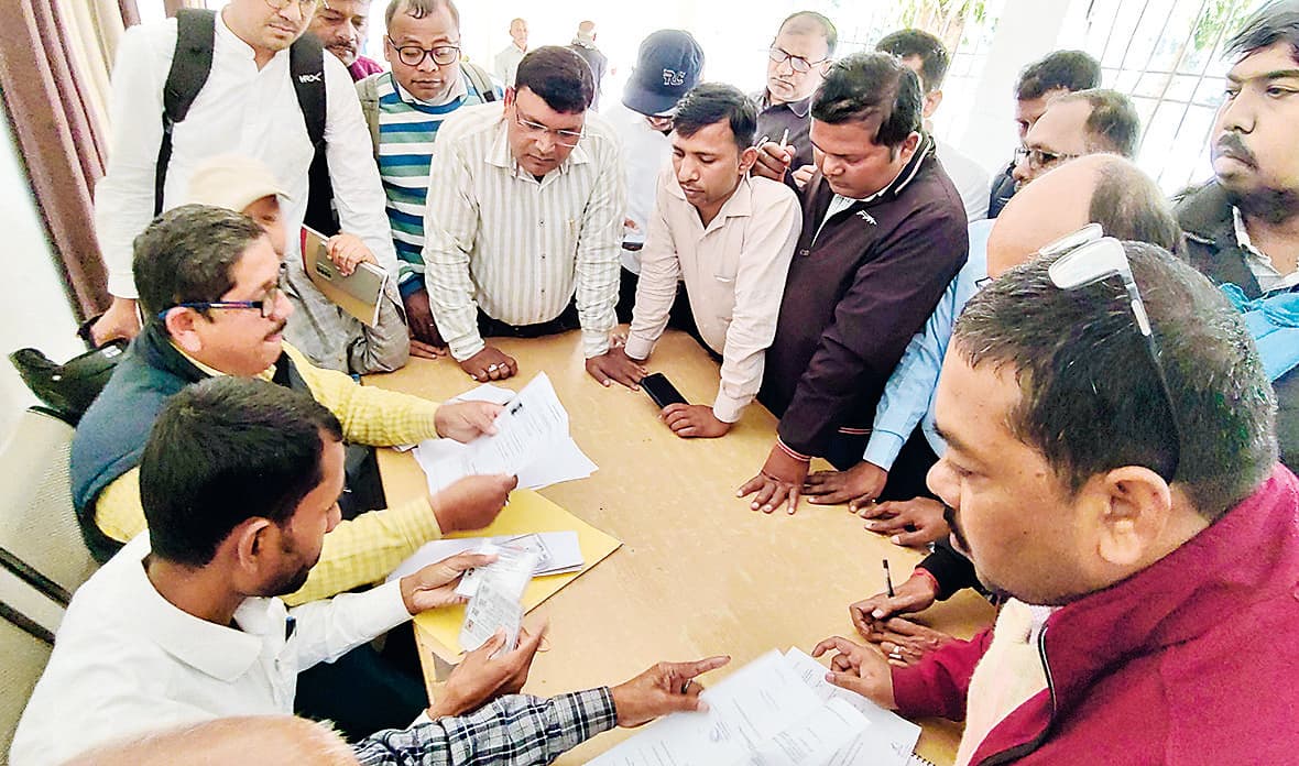 Jehanabad News : इवीएम में बंद 31 प्रत्याशियों की किस्मत का फैसला आज