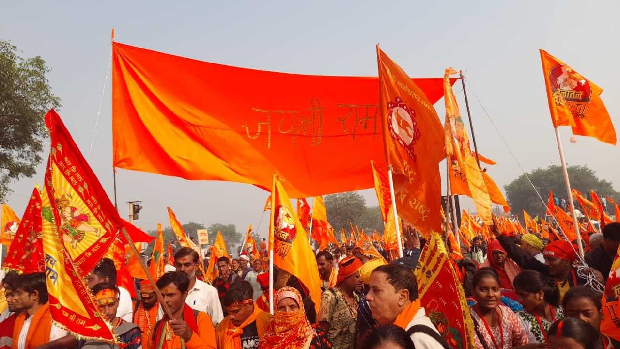 Giridih News: सनातन हिंदू एकता यात्रा में सरिया के कई लोग हुए शामिल