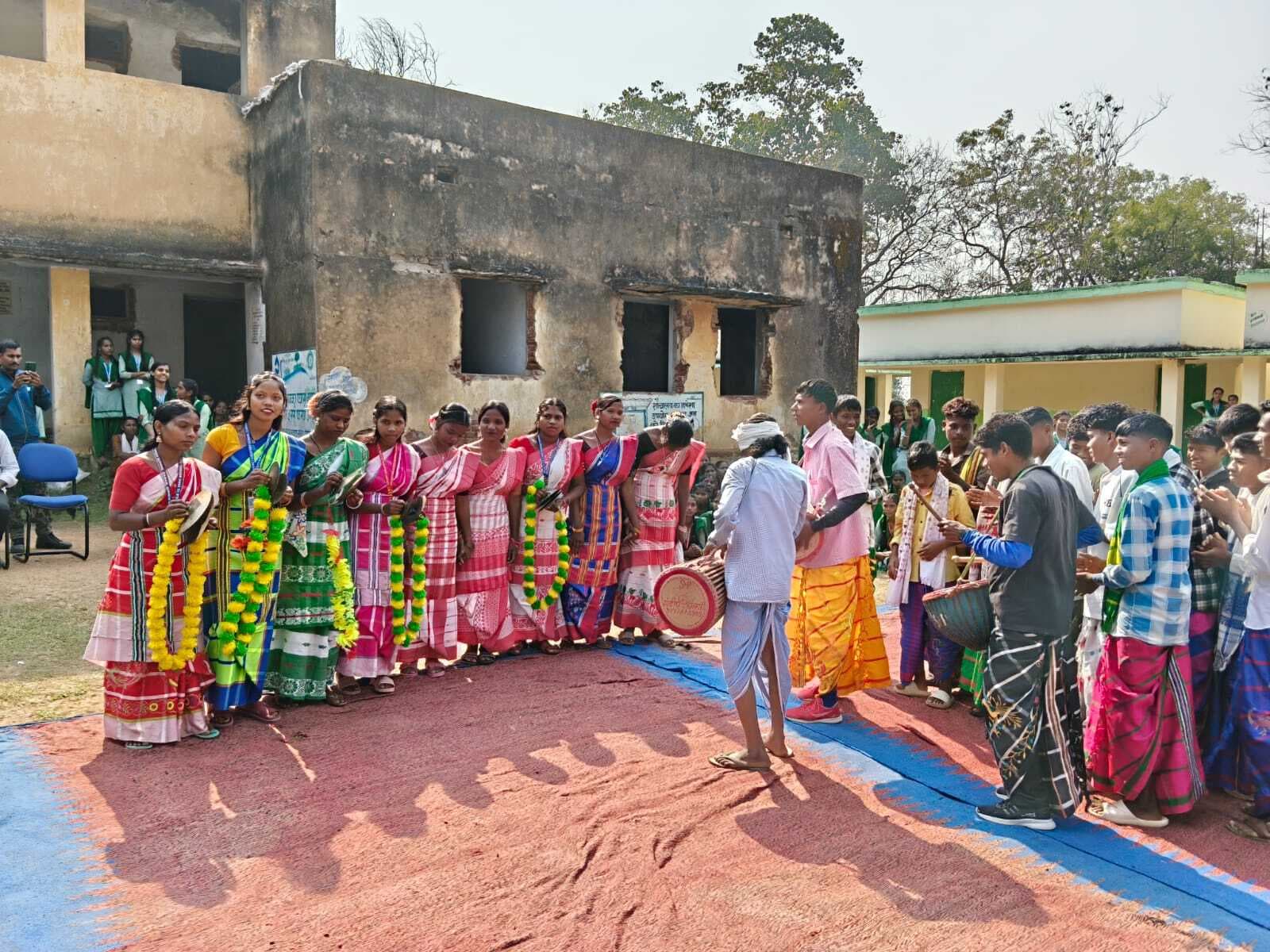 Giridih News: रजत जयंती पर विभिन्न प्रतियोगिताओं का हुआ आयोजन