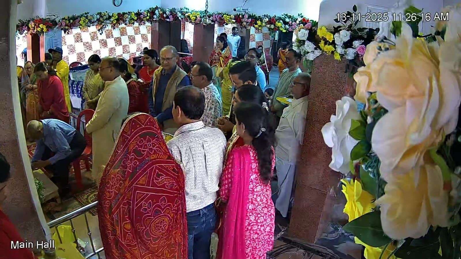 Chaibasa News : दादी को मेहंदी लगाया, 400 महिलाओं ने किया मंगल पाठ