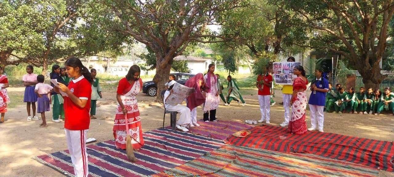 Seraikela Kharsawan News : क्विज में ओड़िया मवि सरायकेला व निबंध में केवीपीएस विजेता