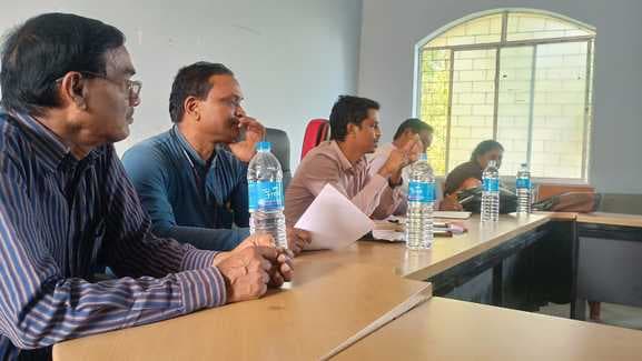 विद्यालयों की प्रगति और शिक्षा व्यवस्था सुधार पर की गयी समीक्षा