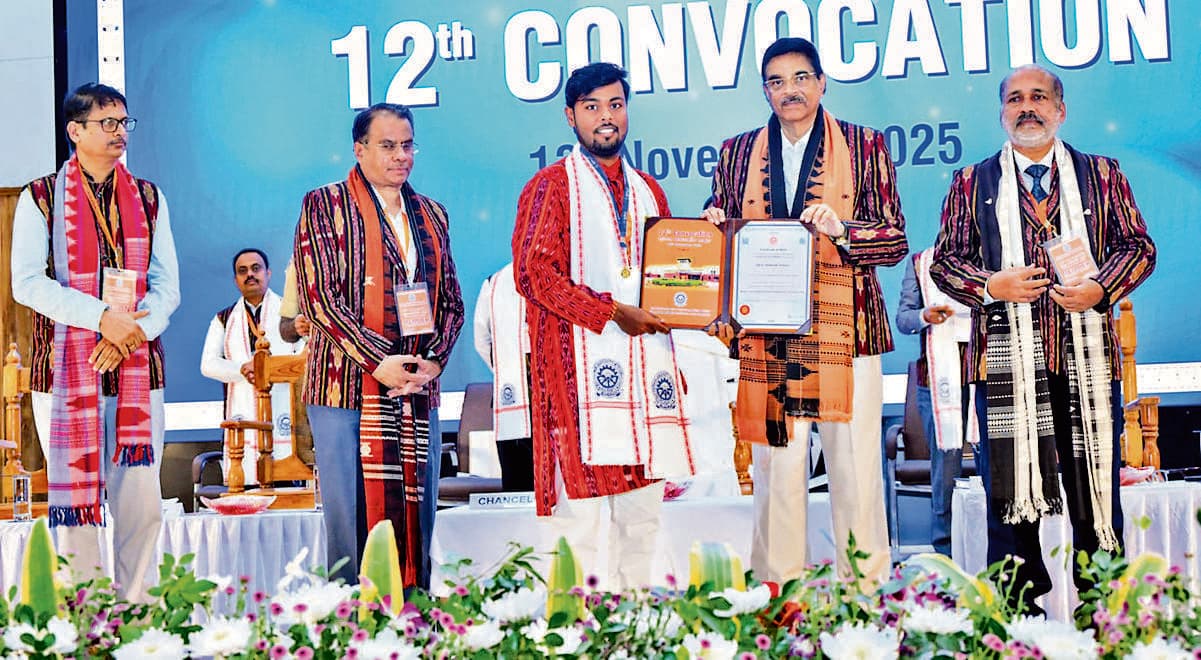 Rourkela News: राष्ट्र निर्माण में अपना सार्थक योगदान दें छात्र-छात्राएं : राज्यपाल