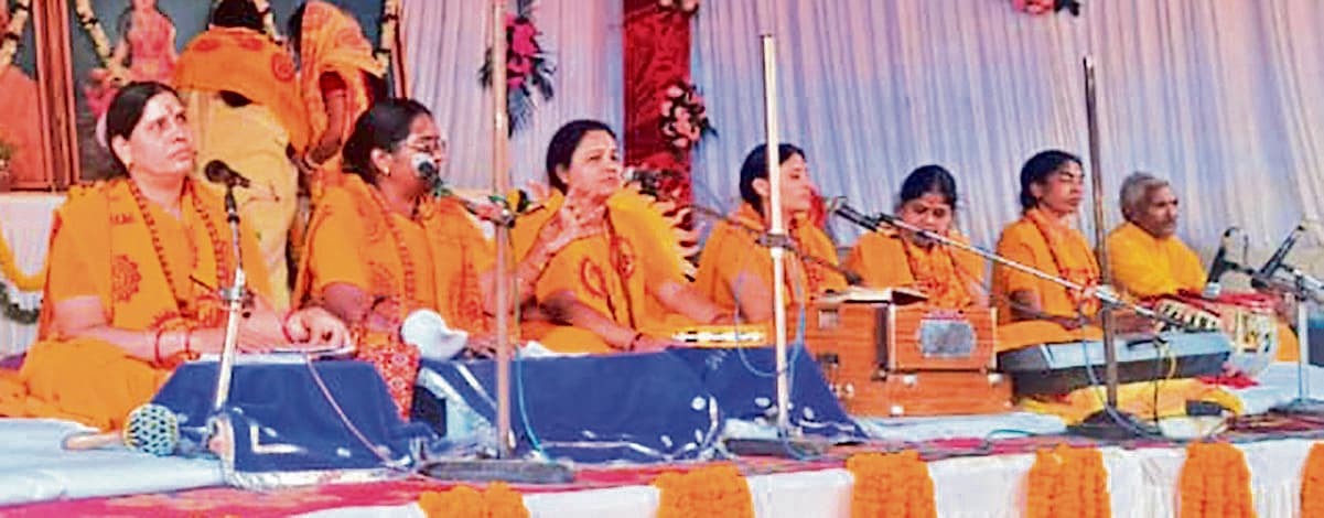 East Singhbhum News : 1000 महिलाओं ने निकाली कलश यात्रा, 16 यूनिट रक्त संग्रह