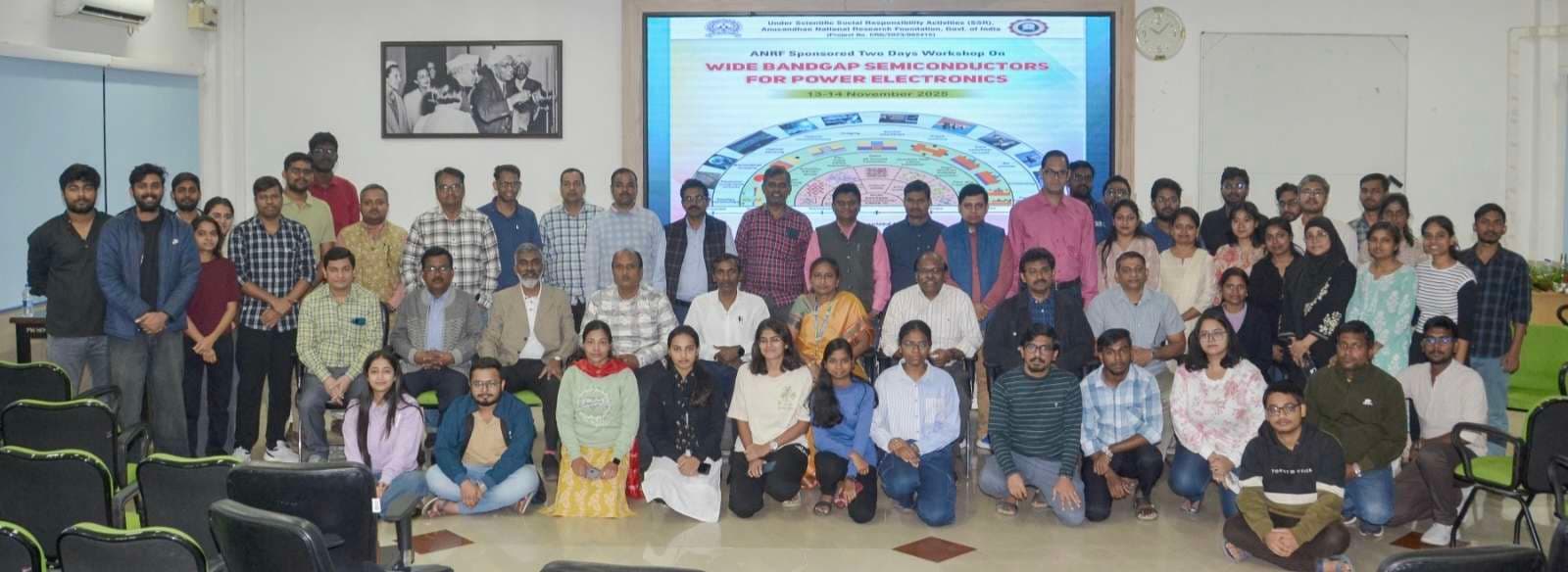 Dhanbad News: आइआइटी आइएसएम में सेमी कंडक्टर तकनीक पर राष्ट्रीय कार्यशाला