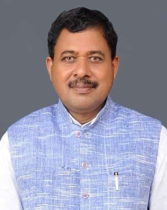 हॉट सीट रहे बेलहर में मनोज ने सांसद पुत्र को पछाड़ा