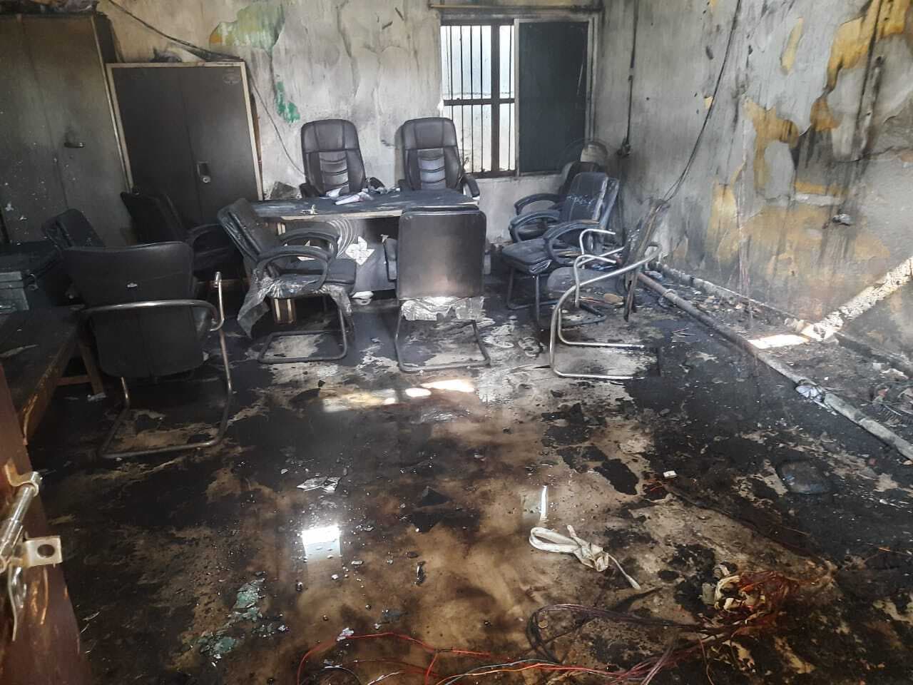 प्रखंड कार्यालय बिहिया स्थित कल्याण पदाधिकारी के कक्ष में लगी आग