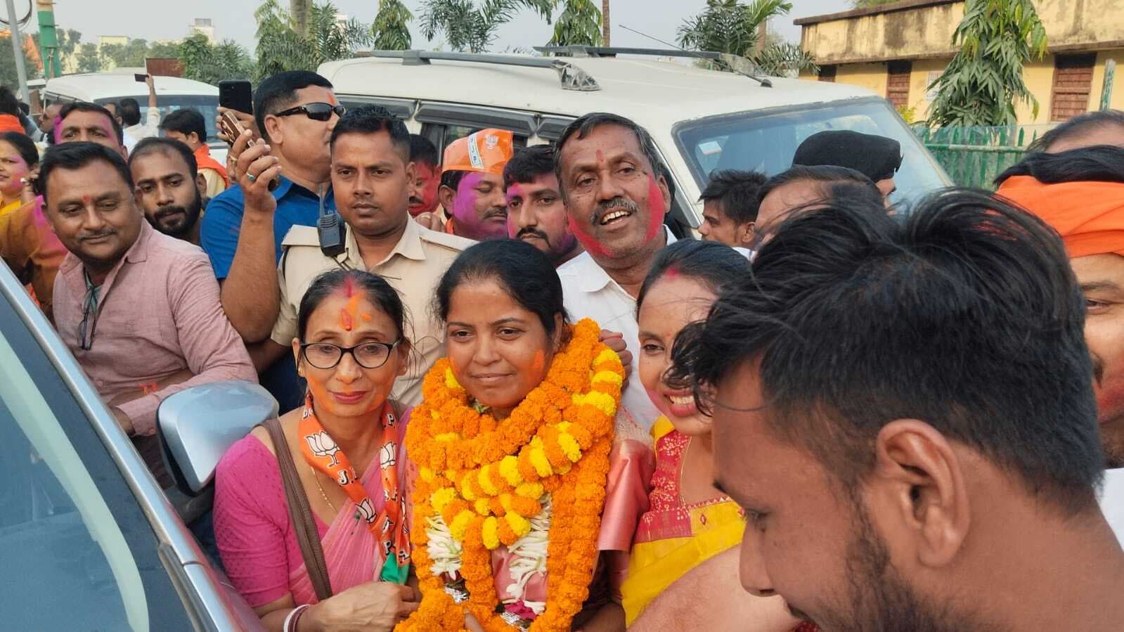 कविता पासवान ने 22257 वोटों से दर्ज की जीत, क्षेत्र में जश्न