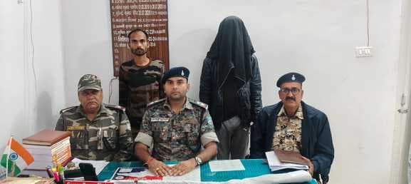 अवैध देशी राइफल के साथ युवक गिरफ्तार