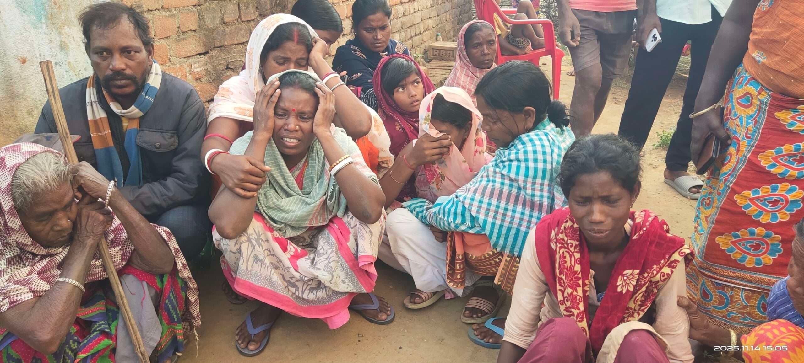 Dhanbad News : दोनों बच्चों का शव पहुंचते ही एलाकेंद्र गांव में मचा कोहराम