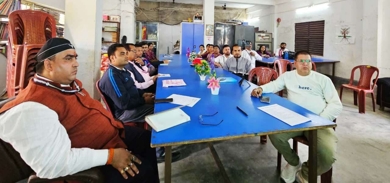 बच्चों के समग्र विकास के लिए अभिभावकों से किया संवाद