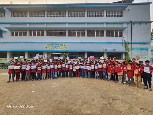 स्कूल में पेंटिंग प्रतियोगिता का आयोजन