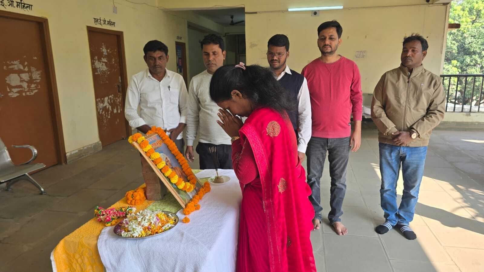 प्रमुख ने धरती आबा बिरसा मुंडा को दी श्रद्धांजलि