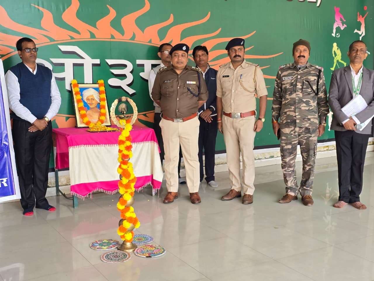 बिरसा मुंडा जनजातीय गौरव के प्रतिरूप थे : एसडीपीओ